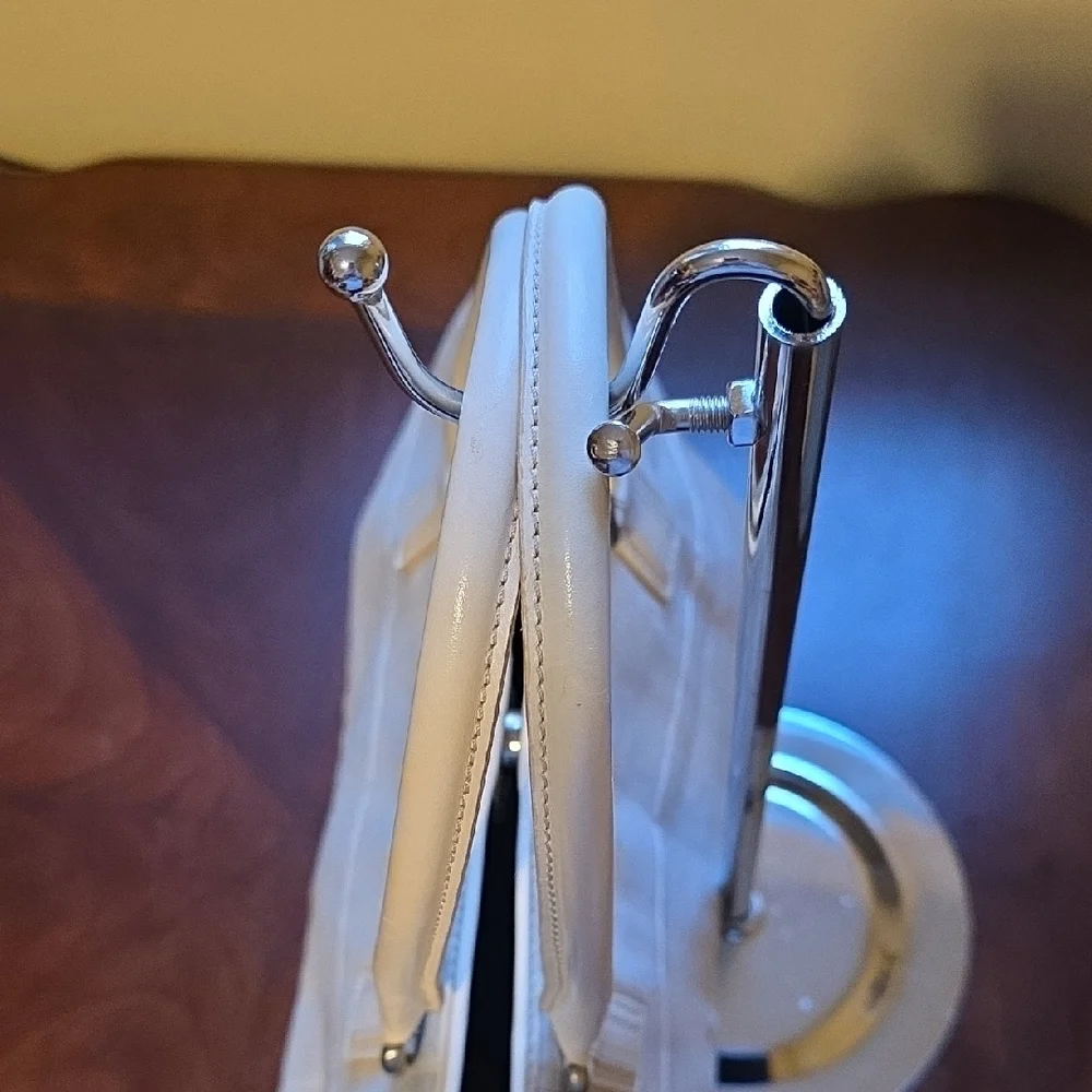 Burberry Cream and Gray Plaid Shoulder Bag - Picture 3 of 16